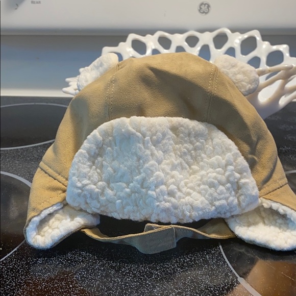 Old navy size 18-24M hat . - Picture 2 of 3